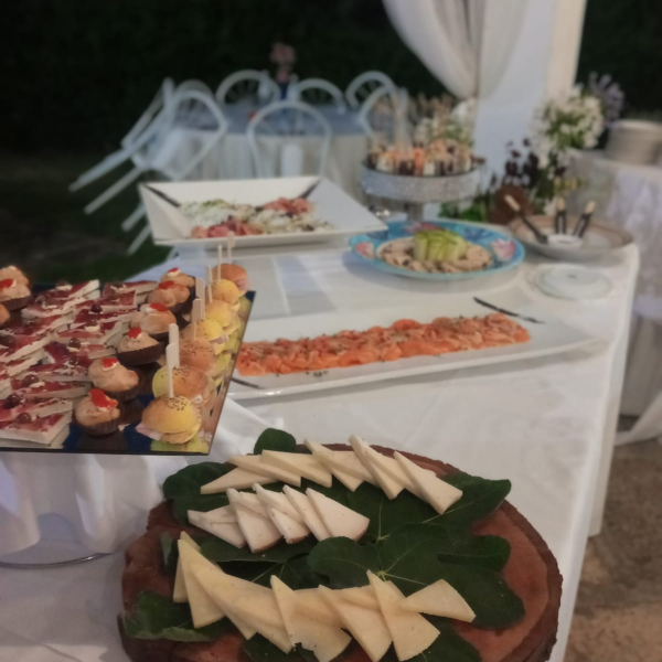 Buffet in giardino